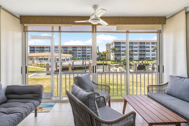 911 Gardenia Drive 154, Delray Beach, FL 33483
