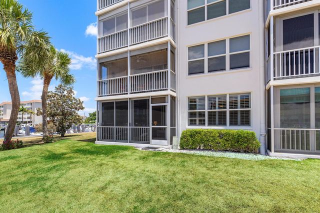 911 Gardenia Drive 154, Delray Beach, FL 33483