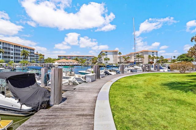 911 Gardenia Drive 154, Delray Beach, FL 33483