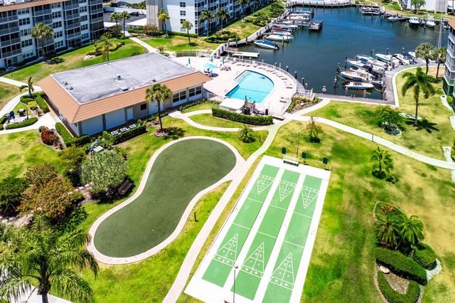 911 Gardenia Drive 154, Delray Beach, FL 33483