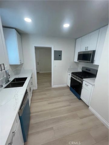 244 E 111th Street, Los Angeles, CA 90061