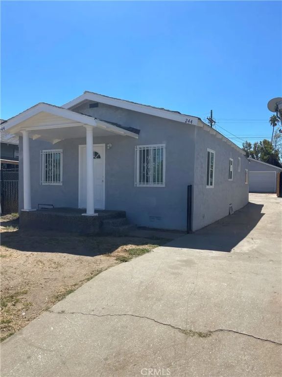 244 E 111th Street, Los Angeles, CA 90061