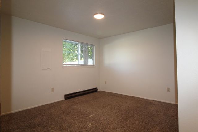 828 E Gordon Ave, Spokane, WA 99207