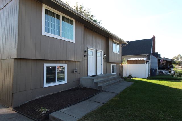 828 E Gordon Ave, Spokane, WA 99207