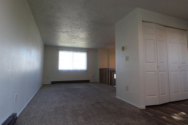 828 E Gordon Ave, Spokane, WA 99207