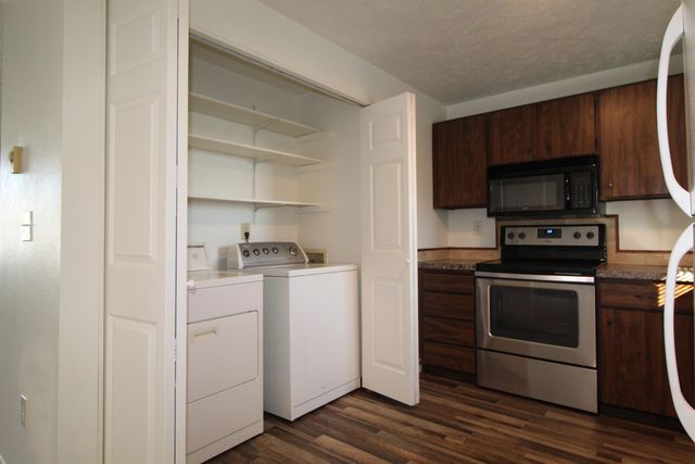 828 E Gordon Ave, Spokane, WA 99207