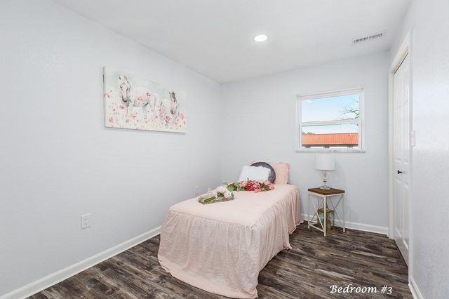 195 Lakeside Drive, Zavalla, TX 75980