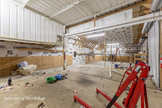 195 Lakeside Drive, Zavalla, TX 75980