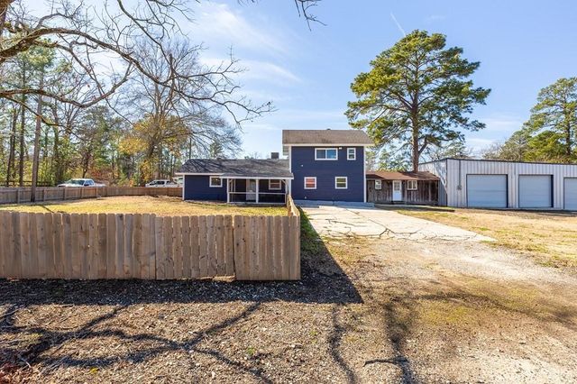 195 Lakeside Drive, Zavalla, TX 75980