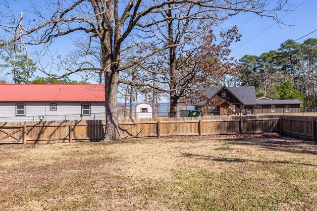 195 Lakeside Drive, Zavalla, TX 75980