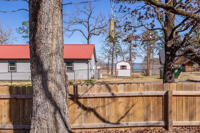 195 Lakeside Drive, Zavalla, TX 75980