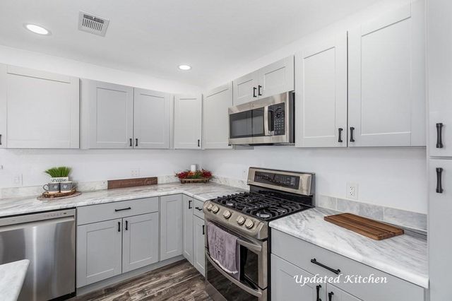 195 Lakeside Drive, Zavalla, TX 75980