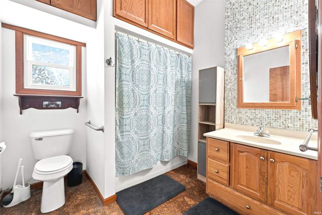 213 Willow Court, Kendallville, IN 46755