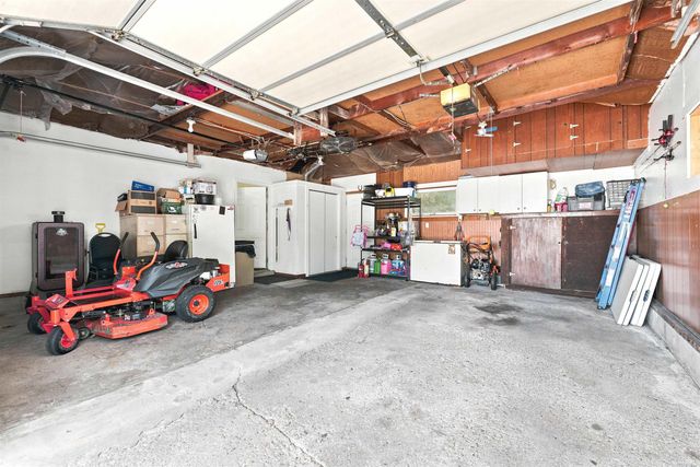 213 Willow Court, Kendallville, IN 46755
