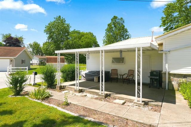 213 Willow Court, Kendallville, IN 46755