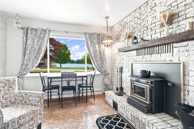 213 Willow Court, Kendallville, IN 46755