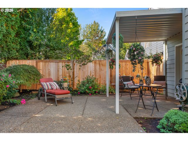 6374 Ne MARINA Ct, Hillsboro, OR 97124