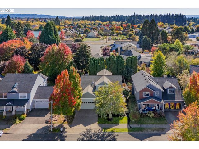 6374 Ne MARINA Ct, Hillsboro, OR 97124