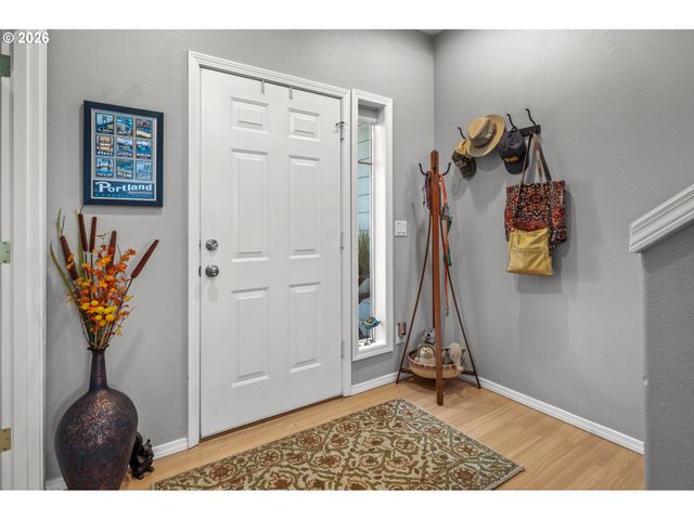 6374 Ne MARINA Ct, Hillsboro, OR 97124
