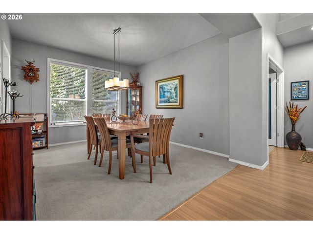 6374 Ne MARINA Ct, Hillsboro, OR 97124