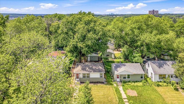 285 Hazelwood Street, Saint Paul, MN 55106