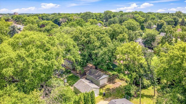 285 Hazelwood Street, Saint Paul, MN 55106