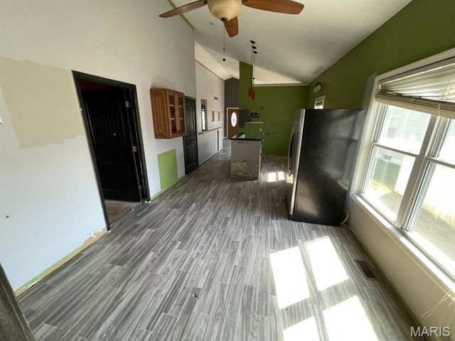 560 Prospect Street, Wood River, IL 62095