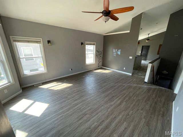 560 Prospect Street, Wood River, IL 62095