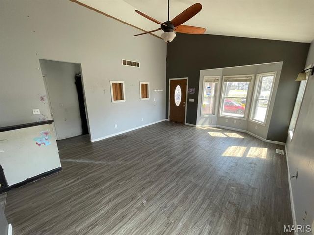 560 Prospect Street, Wood River, IL 62095