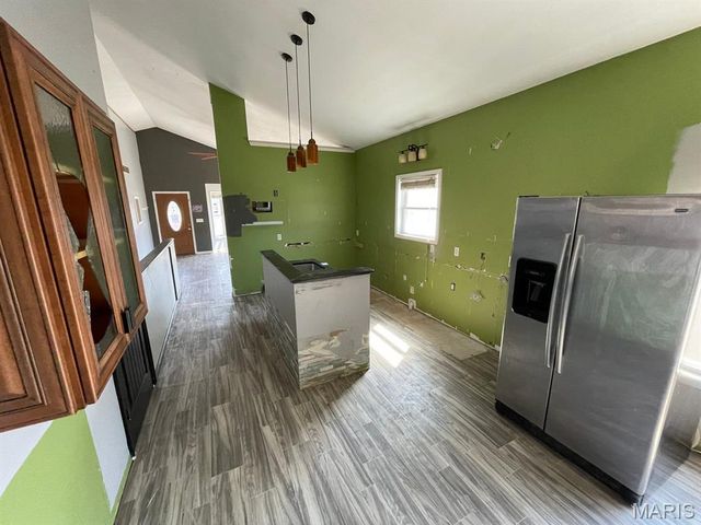 560 Prospect Street, Wood River, IL 62095