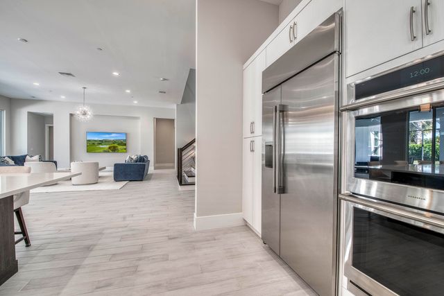 9364 Coral Isles Circle, Palm Beach Gardens, FL 33412