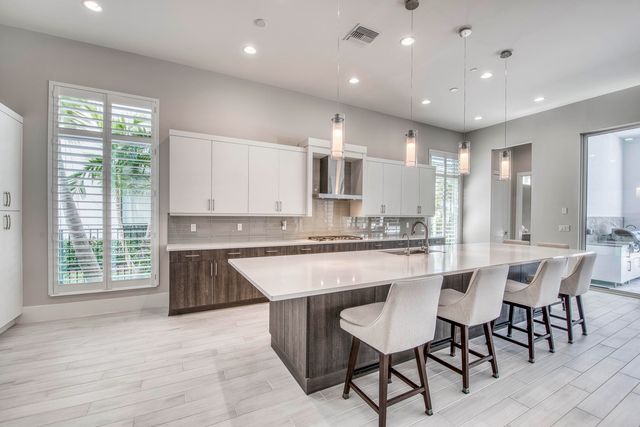 9364 Coral Isles Circle, Palm Beach Gardens, FL 33412