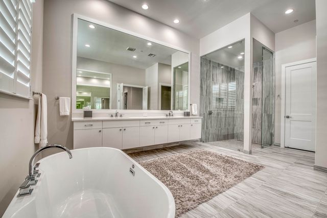 9364 Coral Isles Circle, Palm Beach Gardens, FL 33412