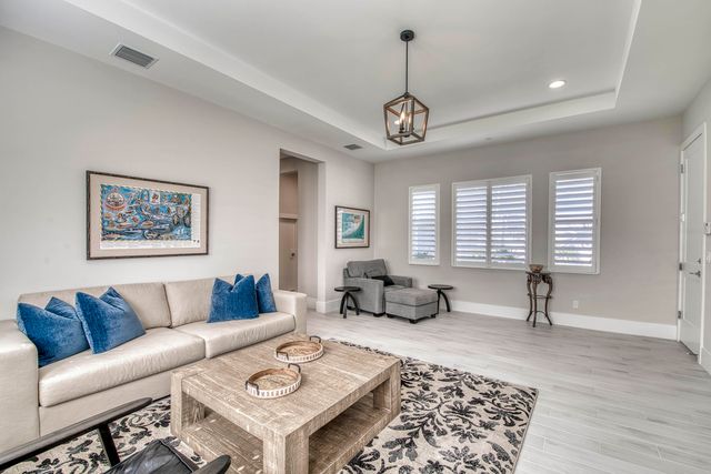 9364 Coral Isles Circle, Palm Beach Gardens, FL 33412