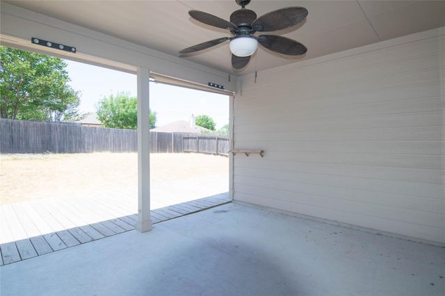504 Comal RUN, Hutto, TX 78634