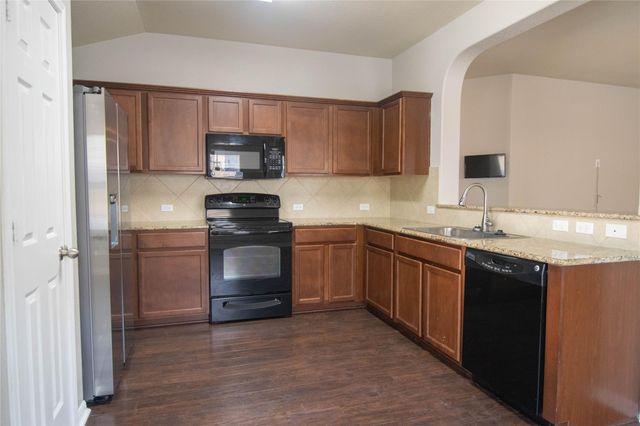 504 Comal RUN, Hutto, TX 78634