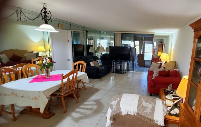 7340 NW 18th St 101, Margate, FL 33063