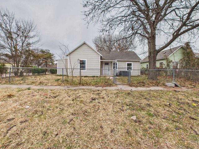 801 E 4th St, Wellington, KS 67152