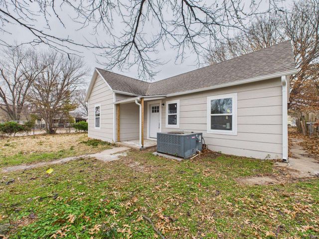 801 E 4th St, Wellington, KS 67152