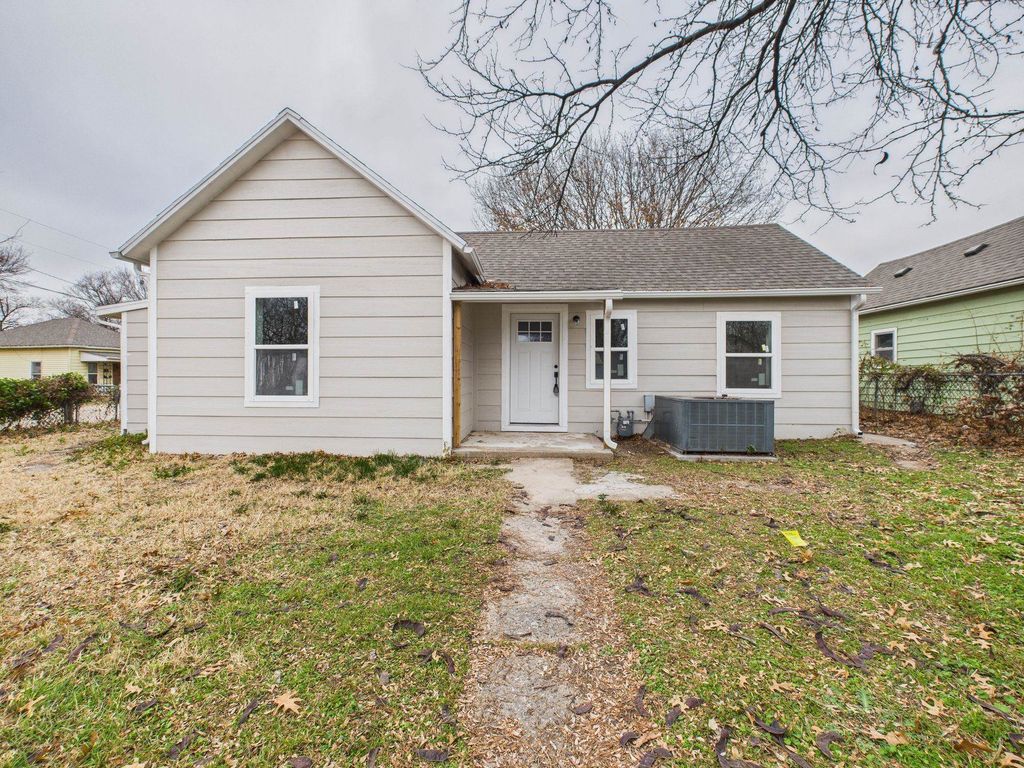 801 E 4th St, Wellington, KS 67152