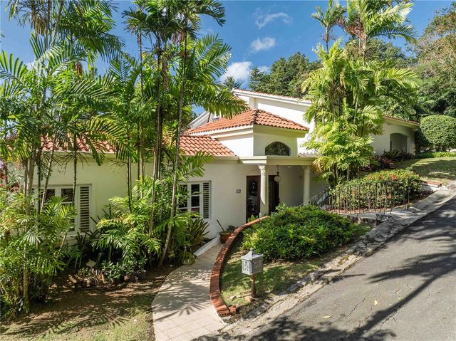 A-12 VISTA LINDA, Guaynabo, PR 00969