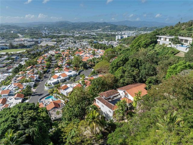 A-12 VISTA LINDA, Guaynabo, PR 00969