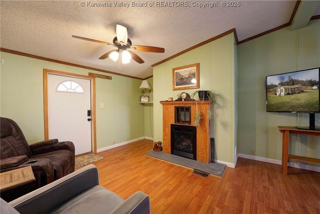 383 Kilgore Road, Scott Depot, WV 25560