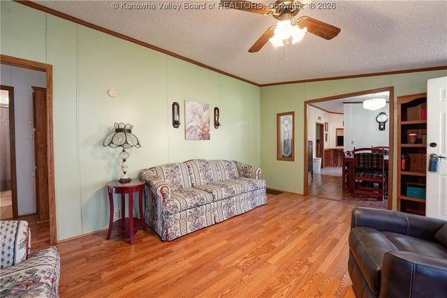 383 Kilgore Road, Scott Depot, WV 25560