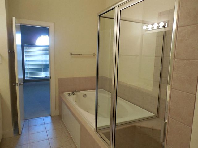 3501 Link Valley Drive 1004, Houston, TX 77025