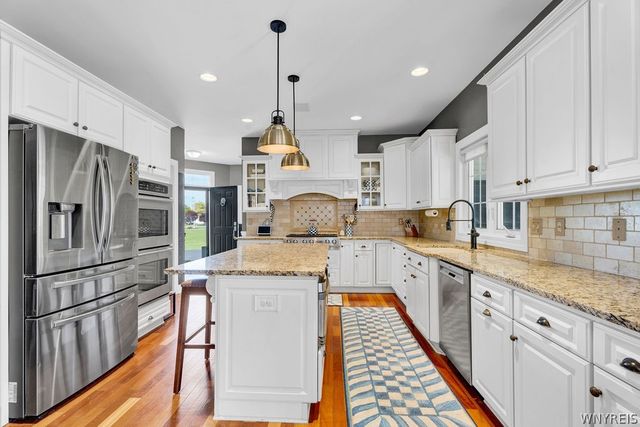 3990 Slusaric Road, Wheatfield, NY 14120