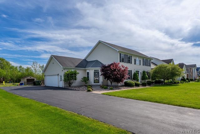 3990 Slusaric Road, Wheatfield, NY 14120