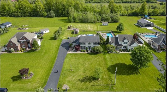 3990 Slusaric Road, Wheatfield, NY 14120