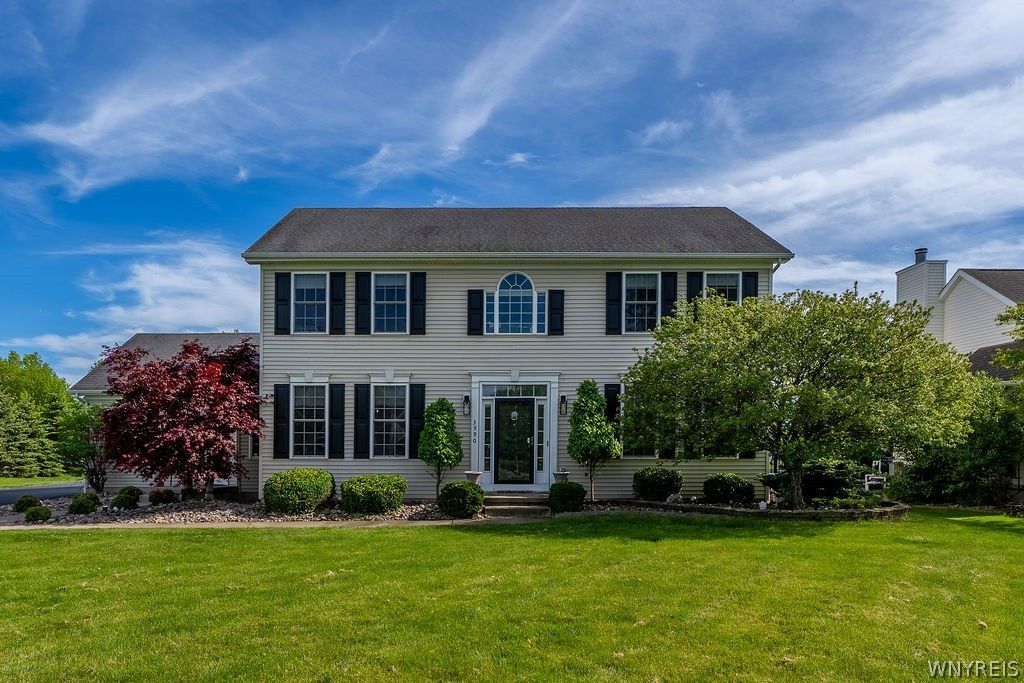 3990 Slusaric Road, Wheatfield, NY 14120