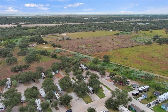 1402 W Corpus Christi St 33, Rockport, TX 78382